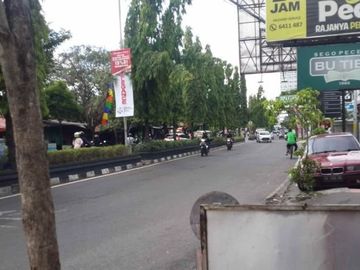 DIJUAL TANAH ATAU RUANG USAHA LOKASI PREMIUM JALAN GEJAYAN / AFFANDI