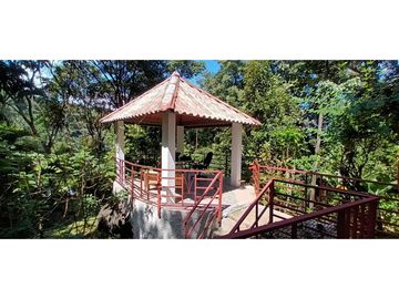 SE VENDE CABAÑA EN CERRO CAMPANA SECTOR ORIENTE