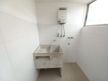 apartamento en venta en conjunto residencial portobello  piso 8. Cod V13422