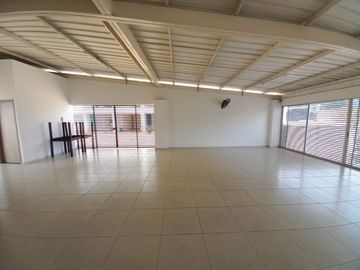 apartamento en venta en conjunto residencial portobello  piso 8. Cod V13422