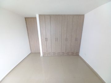 apartamento en venta en conjunto residencial portobello  piso 8. Cod V13422