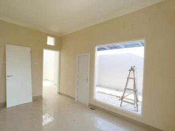 Rumah Baru 3 Lantai Luas 84 di Sulfat Agung kota Malang