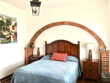 CASA EN VENTA CON USO DE SUELO COMERCIAL Y HABITACIONAL, MAGDALENA CONTRERAS