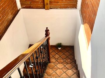 CASA EN VENTA CON USO DE SUELO COMERCIAL Y HABITACIONAL, MAGDALENA CONTRERAS