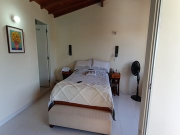 CASA EN VENTA UBICADA EN EL CARMEN DE VIBORAL SECTOR SAN FERNANDO