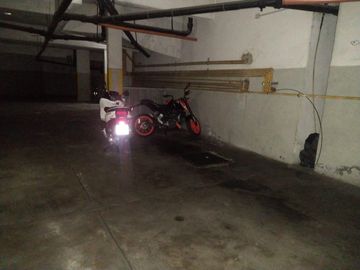 Vende Depto 4 Ambientes, Con Balcon Al Frente Y Cochera