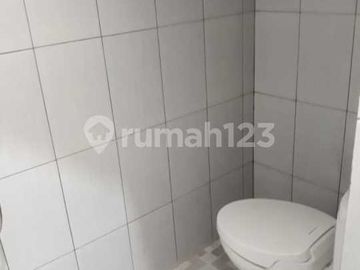 Dijual Rumah 2 Lantai Lokasi Strategis di Graha Jeumpa