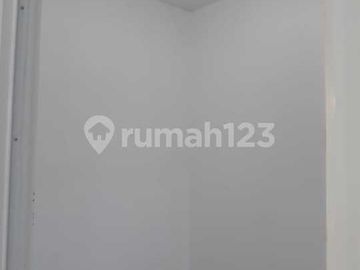 Dijual Rumah 2 Lantai Lokasi Strategis di Graha Jeumpa