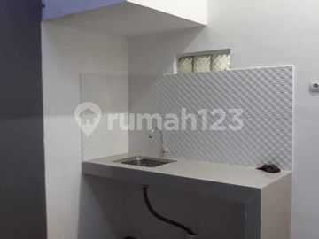 Dijual Rumah 2 Lantai Lokasi Strategis di Graha Jeumpa