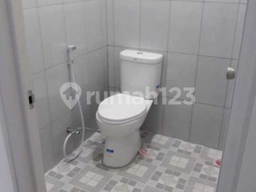 Dijual Rumah 2 Lantai Lokasi Strategis di Graha Jeumpa