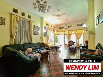 DIJUAL RUMAH ZONA KOMERSIAL CAMPURAN at Jl MENTENG / CIKINI, JAKPUS