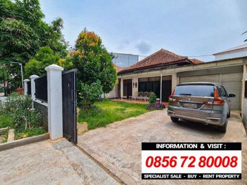 DIJUAL RUMAH ZONA KOMERSIAL CAMPURAN at Jl MENTENG / CIKINI, JAKPUS