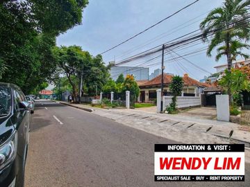DIJUAL RUMAH ZONA KOMERSIAL CAMPURAN at Jl MENTENG / CIKINI, JAKPUS