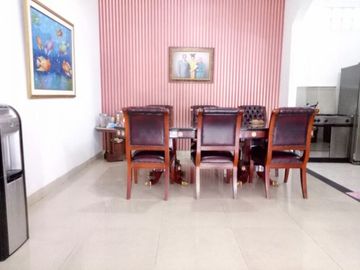 Rumah strategis dan siap huni di tubagus ismail dekat dago