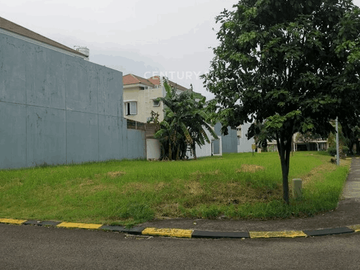 Kavling Hoek Strategis Luas 303m Di JGC Cakung Hadap Selatan