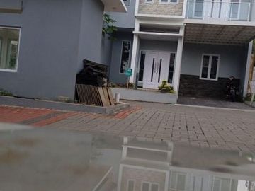 Rumah baru LUX readystock di kolonel masturi dekat cipageran
