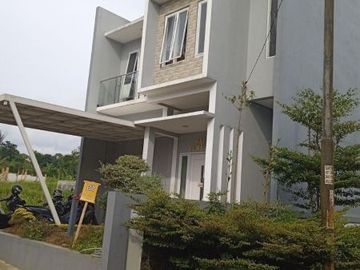 Rumah baru LUX readystock di kolonel masturi dekat cipageran
