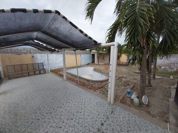 Puerto Cayo - Beach House: Se Vende Casa en Zona Rural y Cerca del Mar en Puerto Cayo