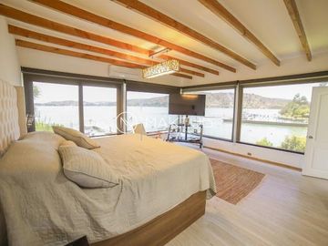 Venta Casa Orilla de Lago Rapel