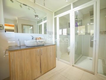 Venta Casa Orilla de Lago Rapel