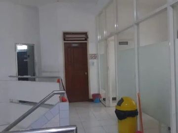 Rumah Selangkah ke Raya Jemursari Murah Bisa Nego