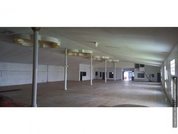 Alquiler y Venta de Galera en Rio Abajo 900 mts