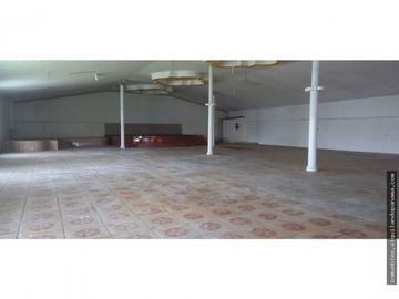 Alquiler y Venta de Galera en Rio Abajo 900 mts