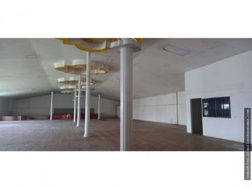 Alquiler y Venta de Galera en Rio Abajo 900 mts
