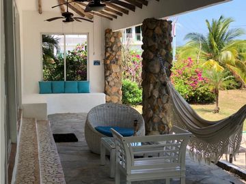 Se Vende acogedora residencia en Punta Barco