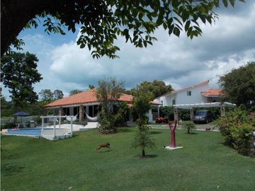 Se Vende acogedora residencia en Punta Barco