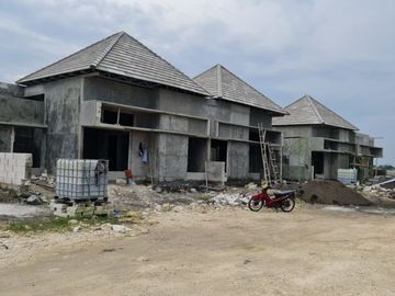 Modern Classic dan Mewah Rumah 3 KT di Damarsi Buduran