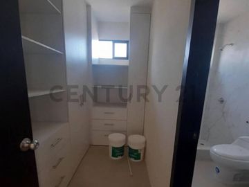 Venta Casa de Estreno en Urbanización Portón Del Rio IvoZ