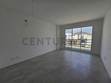 Venta Casa de Estreno en Urbanización Portón Del Rio IvoZ