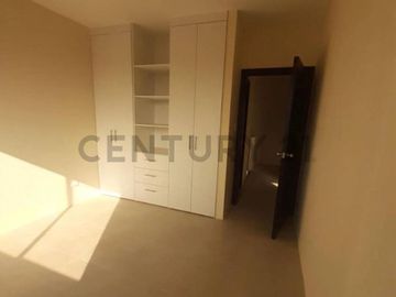 Venta Casa de Estreno en Urbanización Portón Del Rio IvoZ