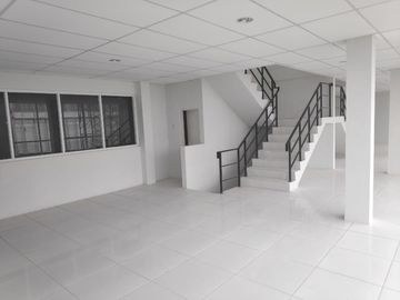 Kompleka Pergudangan Modern Duta Indah Sentoha di Periuk