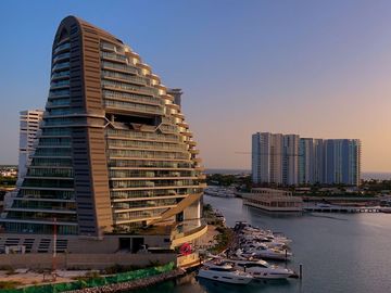 Departamentos de Lujo Venta Shark Tower Puerto Cancun