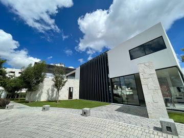 Casa en Preventa 4 recámaras en Lomas de Angelópolis III