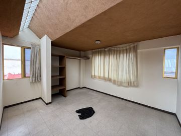 CASA EN RENTA AV. DAMIAN CARMONA PRIVADA