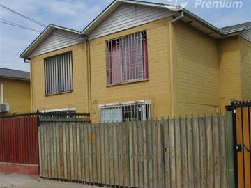 Casa 3 dormitorios en sector residencial de Quilicura