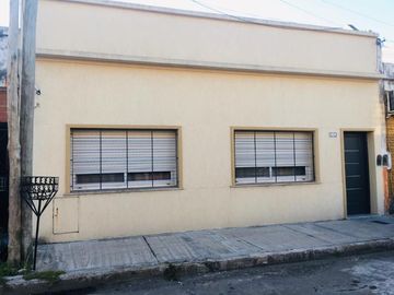 Casa en venta en Avellaneda Oeste