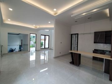 Town House di Pasar Minggu dg Privat Pool & Garden , Semi Furnished HSE-A0401
