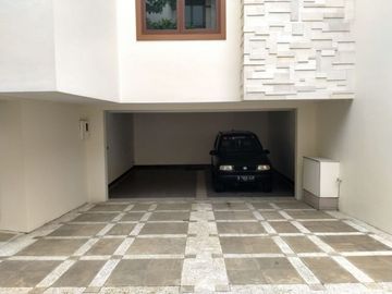Town House di Pasar Minggu dg Privat Pool & Garden , Semi Furnished HSE-A0401
