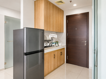 Disewakan Apartemen Pacific Garden, Alam Sutera Type terbesar di corner jendela besar & terang