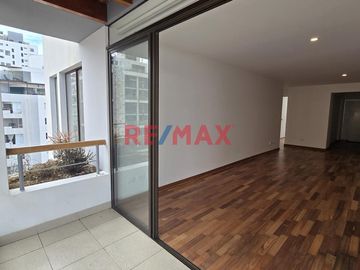 Venta De Departamento Dúplex 199.75 M2. Urb. Santa Cruz Miraflores