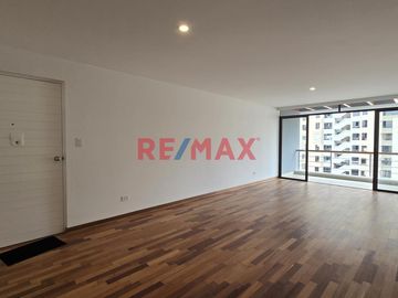 Venta De Departamento Dúplex 199.75 M2. Urb. Santa Cruz Miraflores
