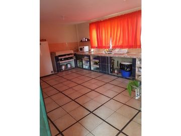 Hacienda con casa y terreno en venta tipo quinta en paute