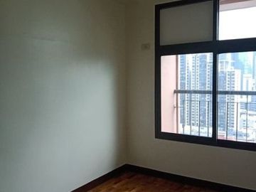 For Rent to own condo in condominium unit in makati ayala avenue