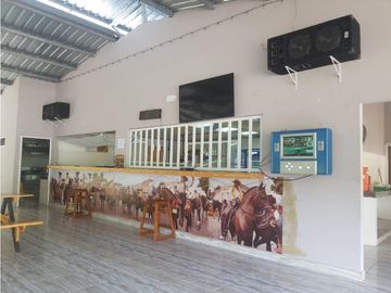 VENDO CABAÑA, RESTAURANTE Y TERRENO DE 5000M2 INTERAMERICANA