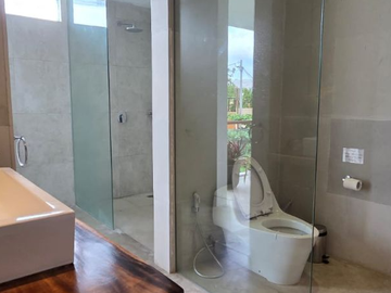 TROPICAL LUXURY OCEAN VIEW VILLA IN PECATU BADUNG