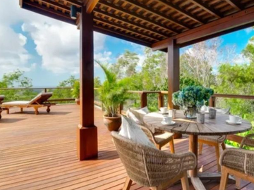 TROPICAL LUXURY OCEAN VIEW VILLA IN PECATU BADUNG